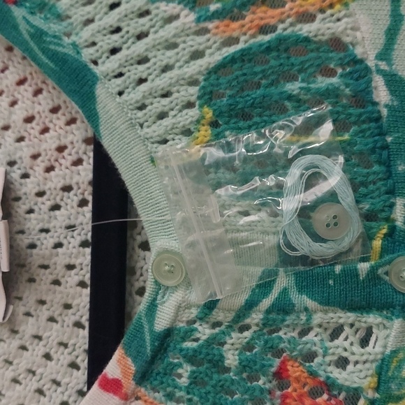 ISAAC MIZRAHI LIVE Floral Long Sleeve Button Down Sweater - Picture 10 of 10